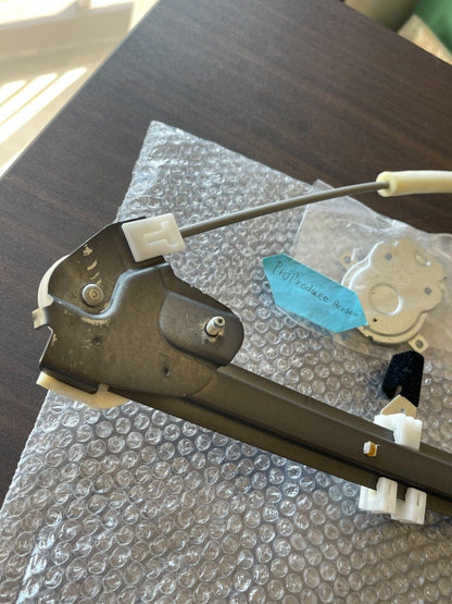 Genuine TOYOTA Door Window Regulator Front RH LEXUS SC300 SOARER 69801-24041